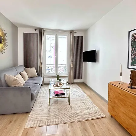 Comfortable Family Flat In * Parigi